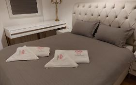 Luxury Apartment Iva II